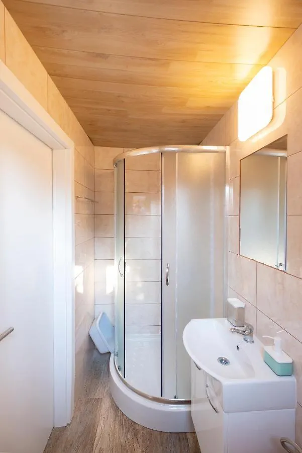 New Studio With Aircon & Free Parking Lublana 0*,