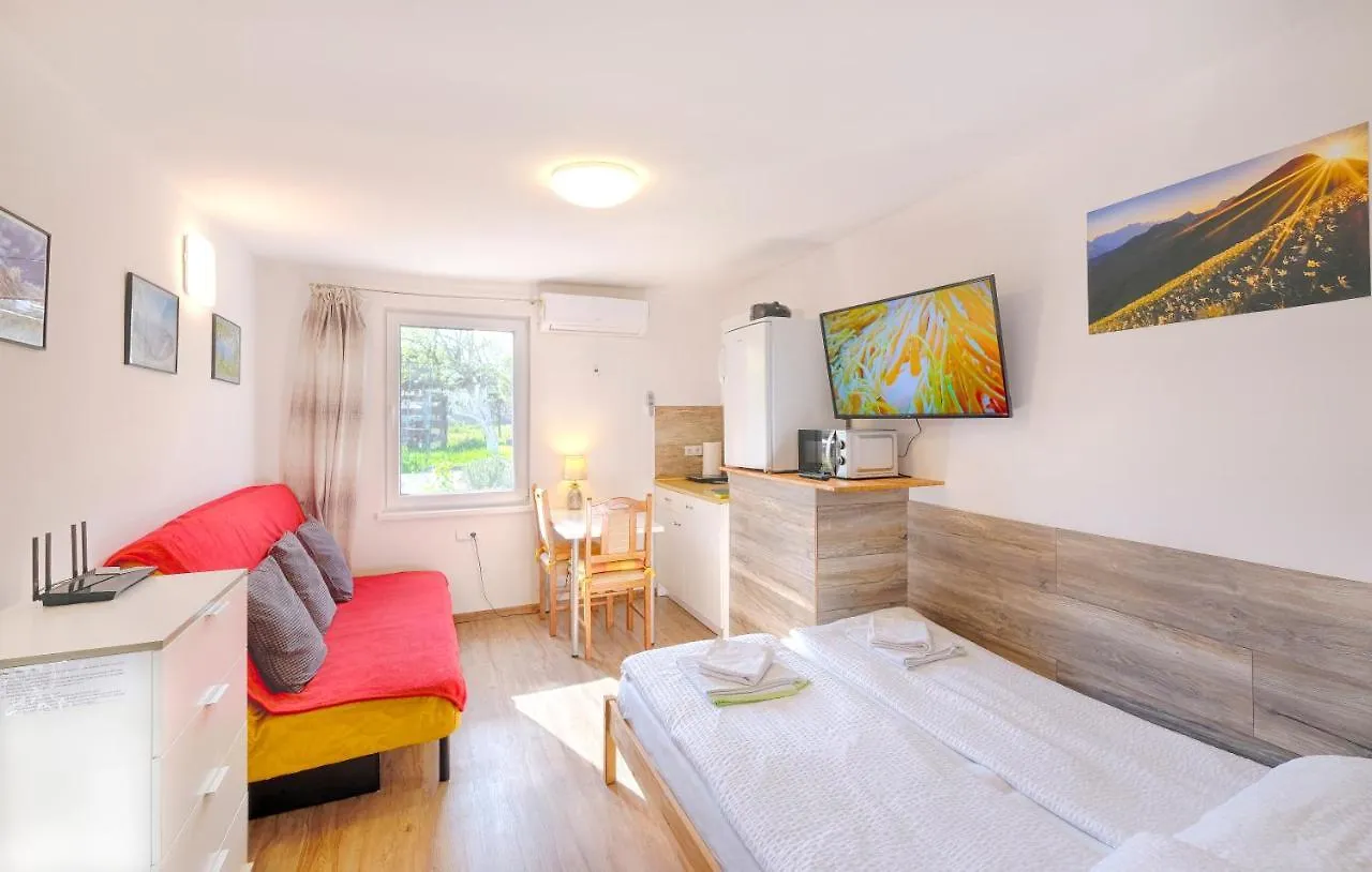 New Studio With Aircon & Free Parking Lublana